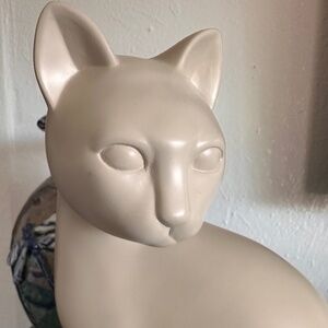 Cat Artforum Minimalist Ivory Cat “Elegance “